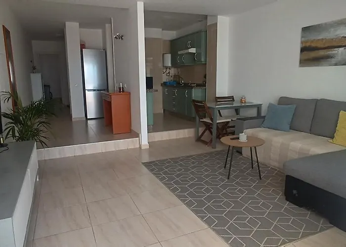 Sea View Apartment *